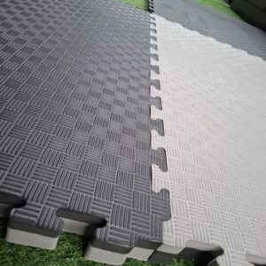 Tatami EVA Foam | Vechtsportmat 100x100x4cm | Zwart-Grijs (2 dagen gebruikt) - Afbeelding 3