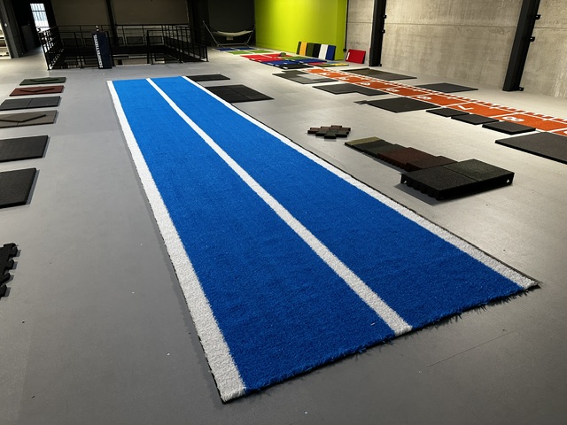 Sprinttrack Sled 8000 10x2m Blauw DEMO NIEUW