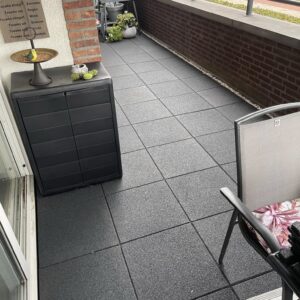 RUBBER TEGELS 50x50x3cm PEN & GAT (MET NOP) ZWART - Afbeelding 4